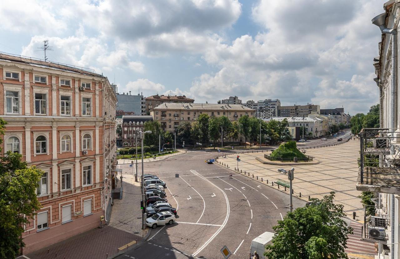View On Sofievskaya Square Apartment Kiev Exterior foto